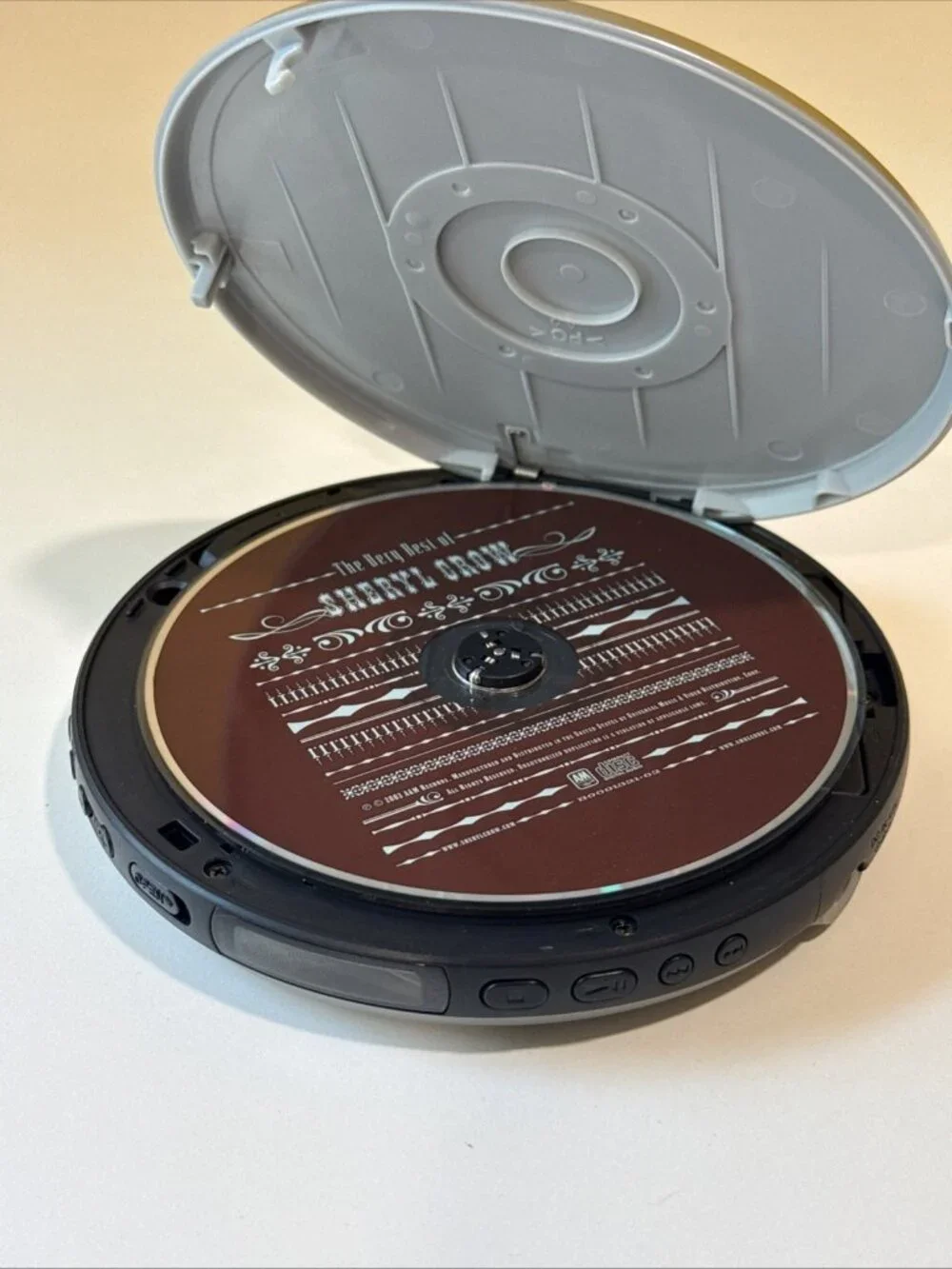 VTG Sony D-EJ011 CD Walkman Portable CD Player Discman Tested Sport Headphones